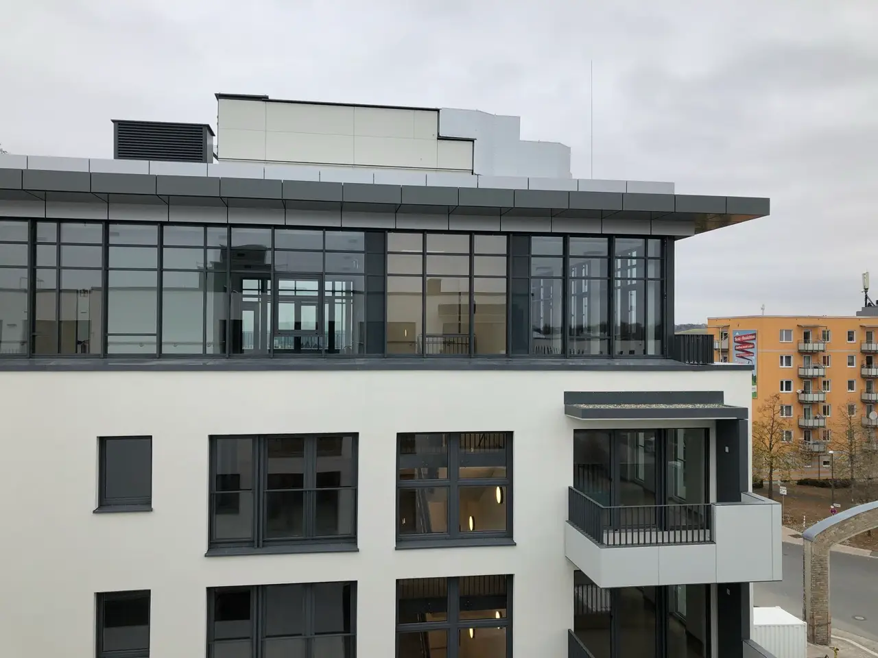 Bürgerspital Würzburg, Schmelz Metallbau