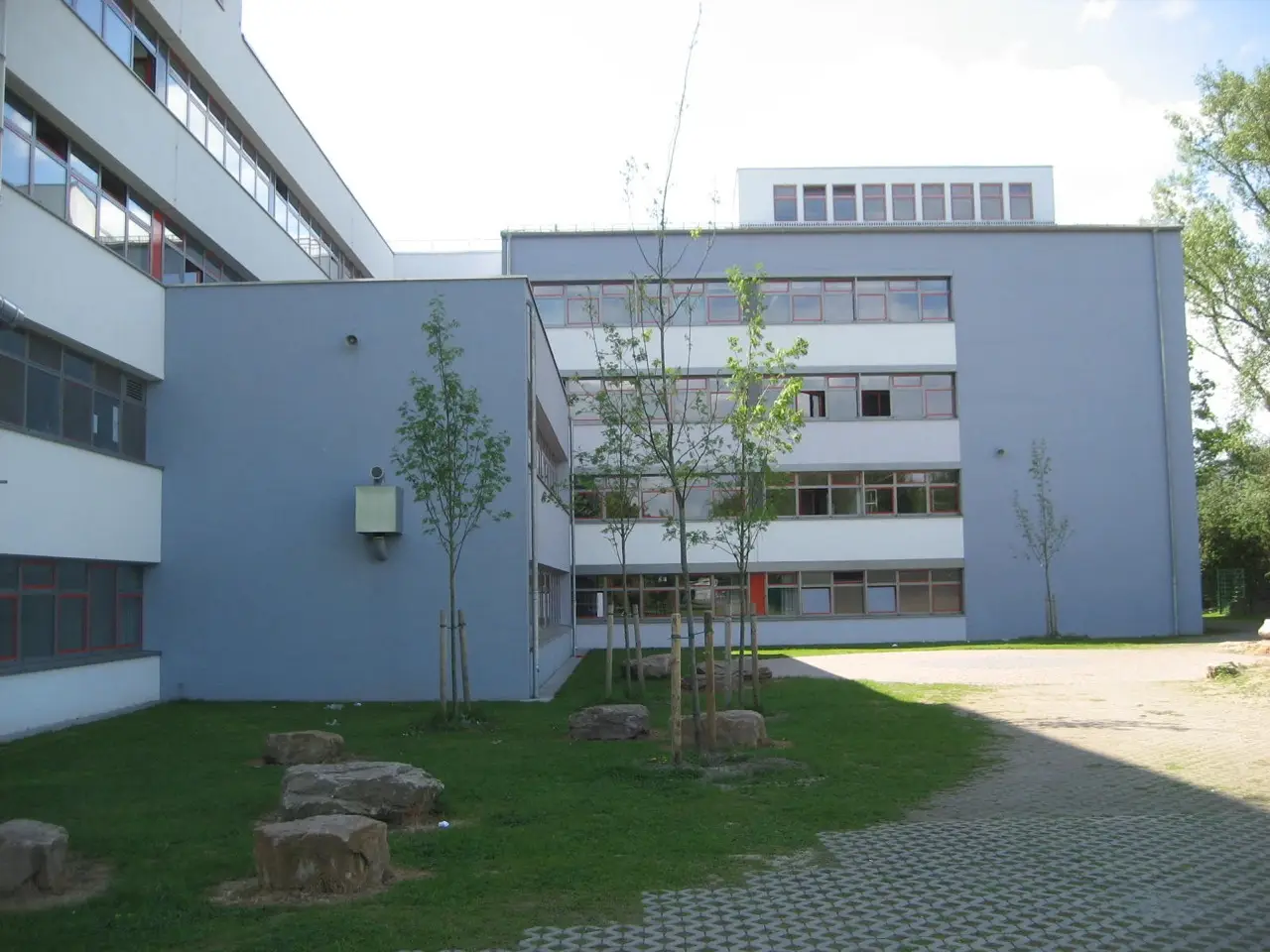 Goetheschule, Schmelz Metallbau