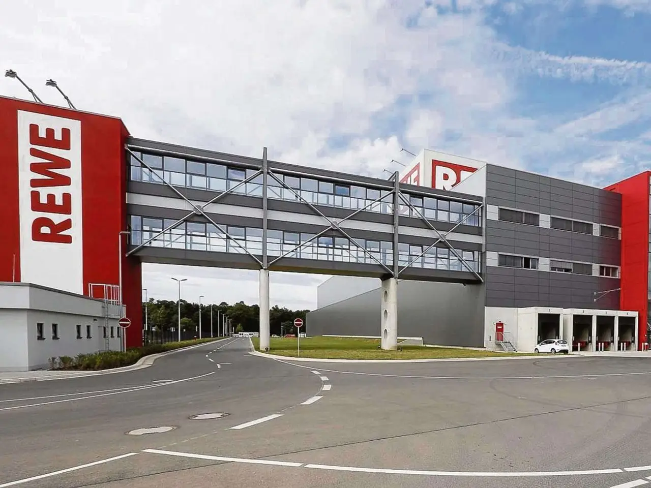 Rewe Neu-Isenburg, Schmelz Metallbau